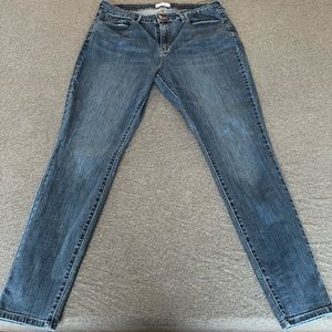 Denizen by Levi’s. High rise slim. 18L.